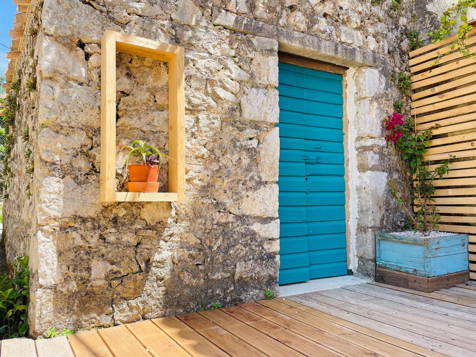 Guesthouse Near The Castle Of Himare Esterno foto
