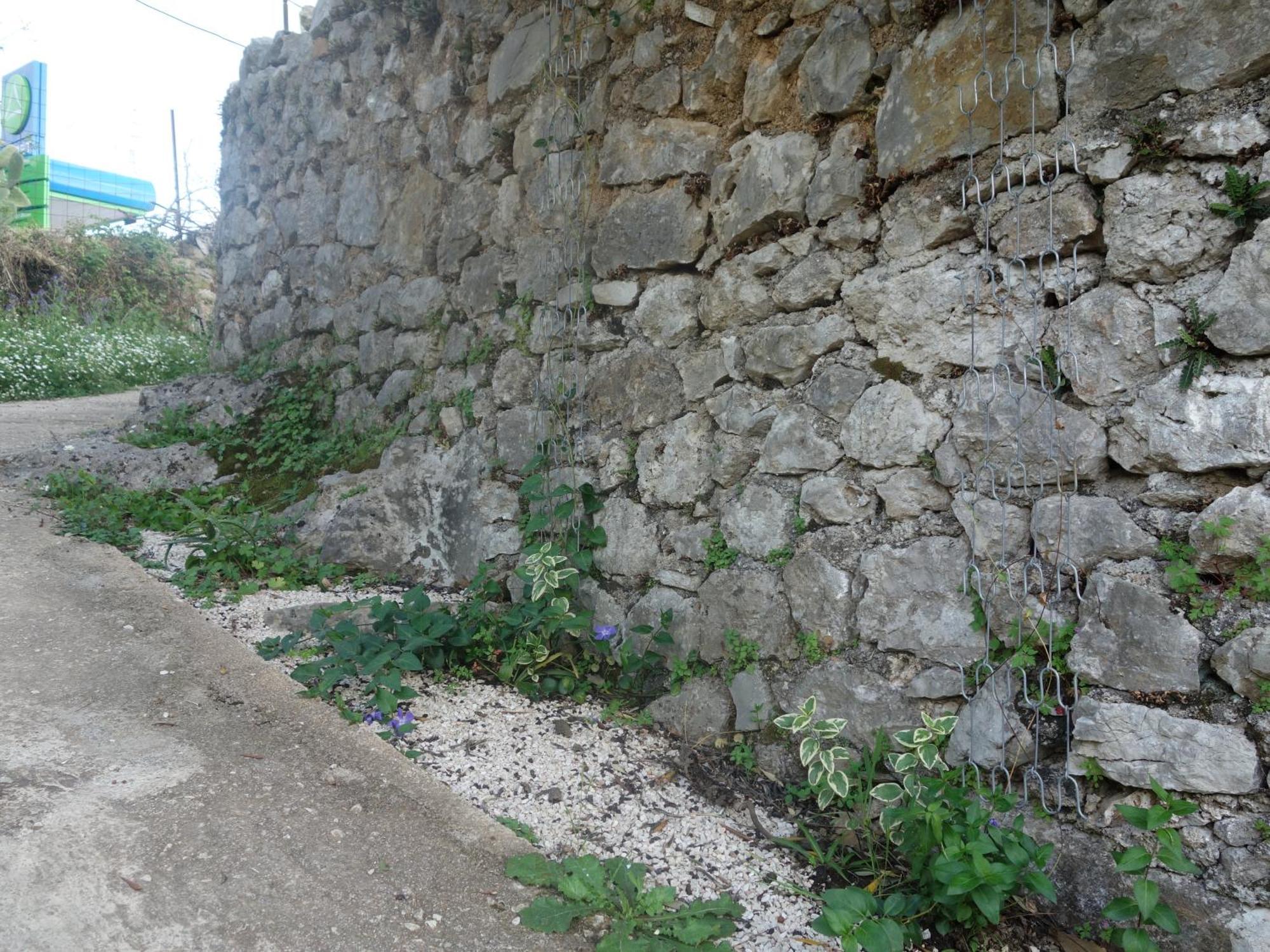 Guesthouse Near The Castle Of Himare Esterno foto